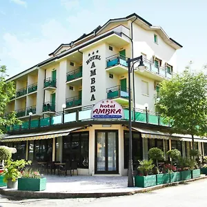 hotel-ambra-cesenatico.emilia-romagnahotels.net/